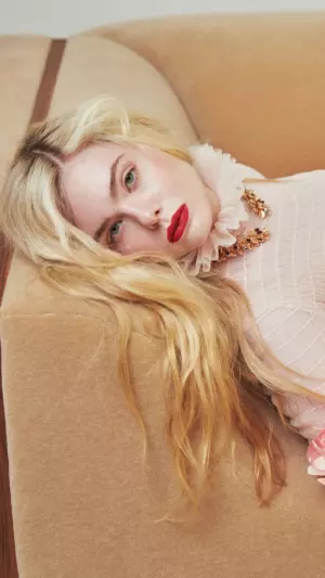 Elle fanning