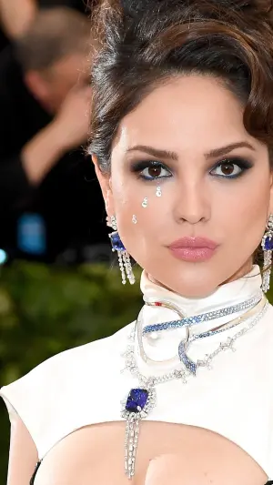 Eiza gonzalez